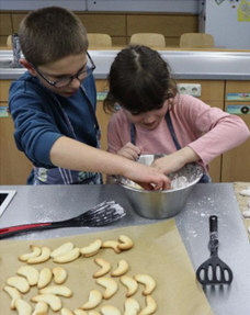 Plätzchen backen im Offenen Ganztag