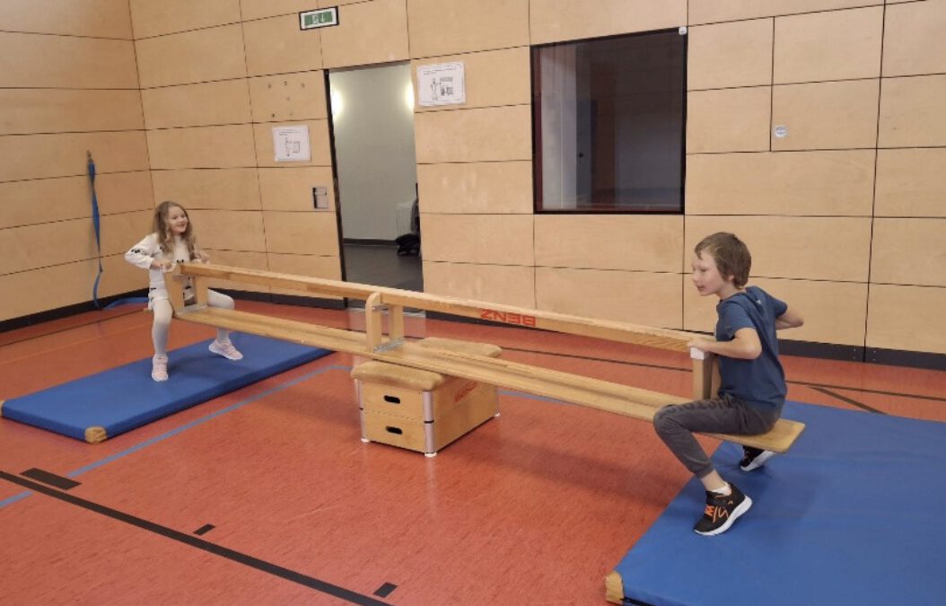 Bewegung, Spaß und Gesundheit in der Turnhalle